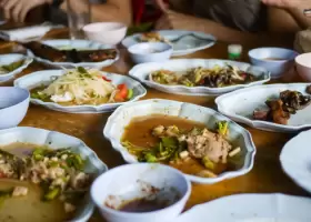 В Китае вводят штрафы для ресторанов за оставленную на тарелках еду