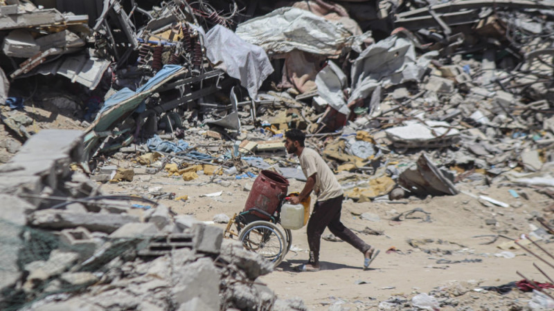 Гуманитарная помощь начинает поступать в Газу после прекращения огня