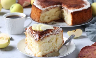 Шарлотка: 5 рецептов для уютного пирога с изюминкой