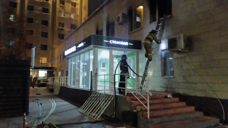 Ресторан загорелся в Кокшетау, эвакуировались 150 человек