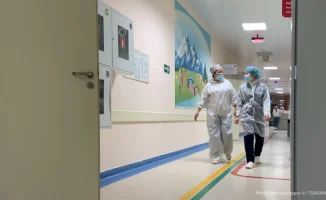 В Казахстане выделили 25 млрд тенге на бонусы для врачей, повышение зарплат не обсуждается