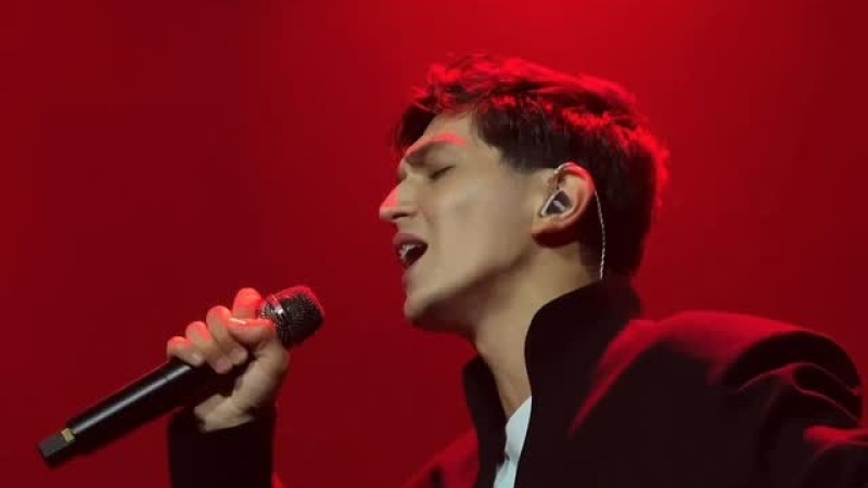 Международный скандал: Казахстанцы требуют 6 млн тенге за отмену концерта Akmal