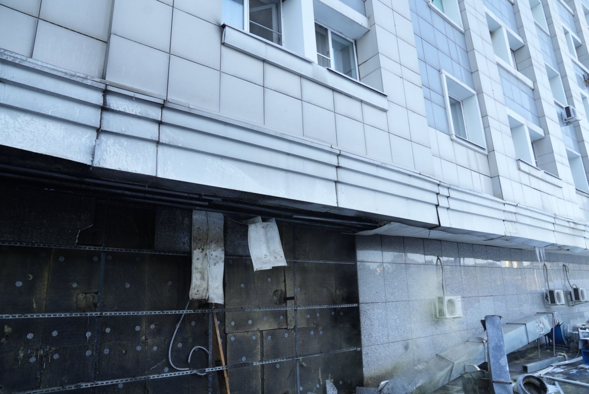 в Астане загорелось кафе