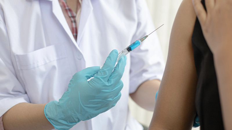 Корь в Казахстане: вакцинация детей — щит против вирусного шторма