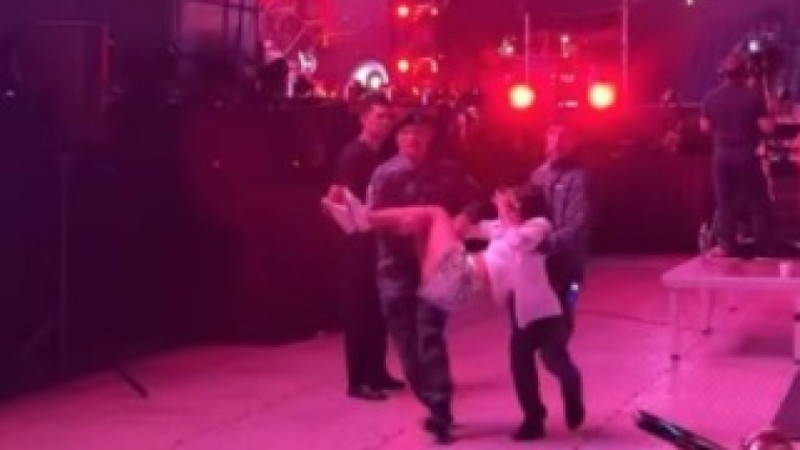 Скандал на концерте Джей Ло: общественное обсуждение роли жён полицейских в обществе