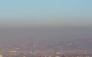 Сильный смог в Казахстане: возможный переход школьников на дистанционное обучение и его последствия