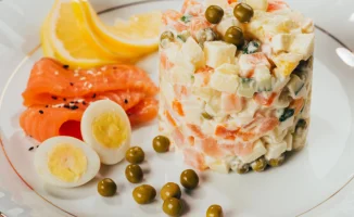 Оливье: классика и креатив в одном салате!