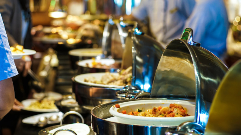 Туристы отказываются от еды в Турции из-за отравлений и инцидентов