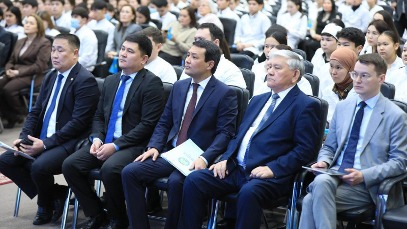 В Актобе будущим врачам презентовали ценности и профессиональную этику