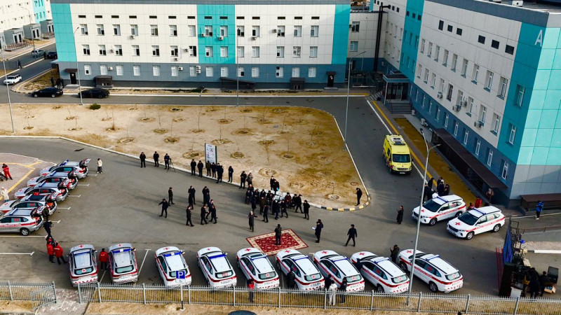 Мангистау: новые санитарные автомобили для районных поликлиник