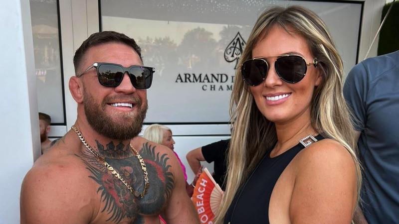 Конор Макгрегор тайно женится на Ди Дэвлин в Ватикане: подробности события