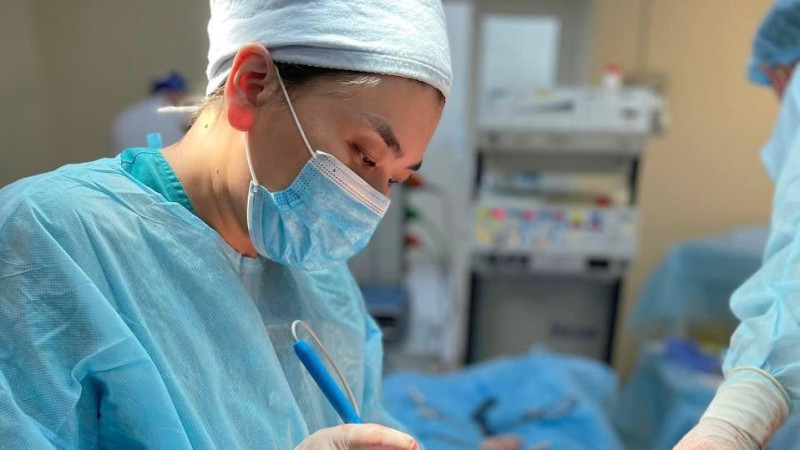 Как преодолеть стереотипы: женщины в хирургии на международной арене