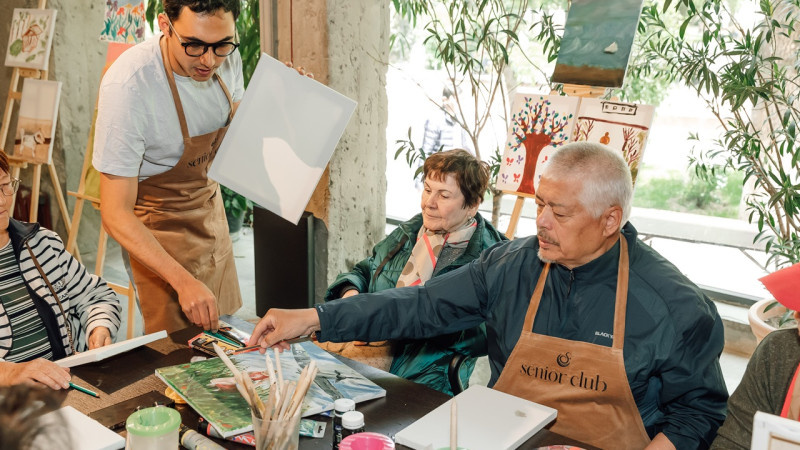 Senior Club Жанны Кан: международное сообщество для людей старше 65 лет