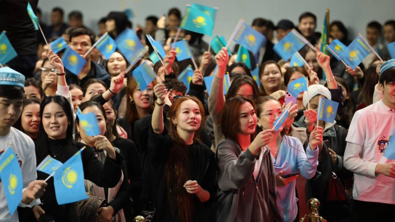 В Актау прошел форум в поддержку новой Конституции с участием 4 000 человек