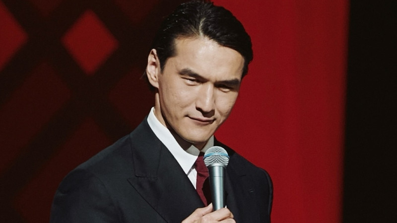 Нурлан Сабуров прокомментировал запрет на въезд в Россию во время концерта на Пхукете