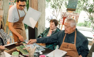 Senior Club Жанны Кан: международное сообщество для людей старше 65 лет