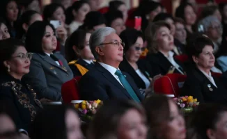 Токаев на праздничном концерте в честь женщин в Астане