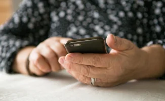 Исследование: Регулярное использование интернета может снизить риск деменции у пожилых людей