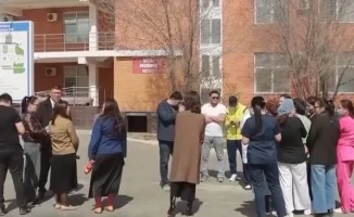 Атырауские медики требуют надбавки за работу с инфекциями