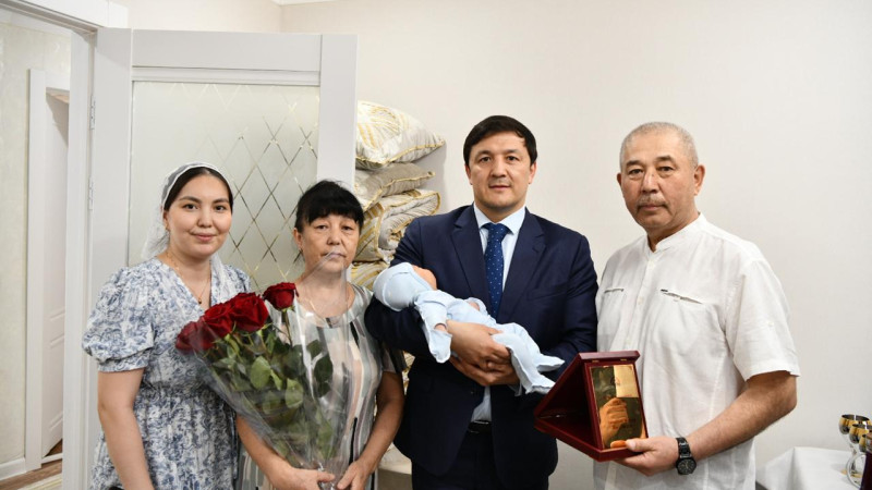 Актобе отметил 600-тысячного жителя: родился Мансур!